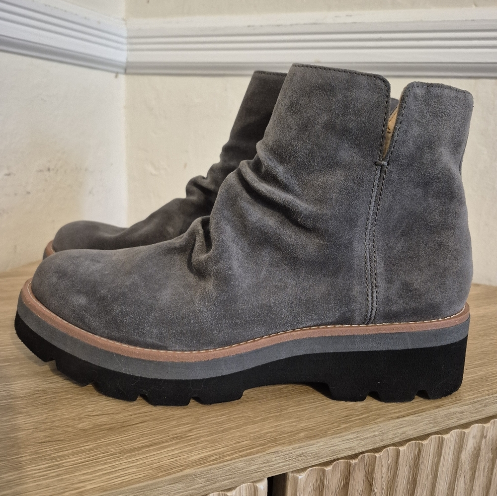 NWOB SOFFT  Pecola boot Retails Sz 9